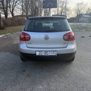 Prodajem Golf 5