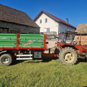 Prodajem zetor 50-11 bez kabine i prikolicu jednoosovinku