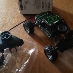 RC 4x4 Automobil na daljinski zeleni i crveni