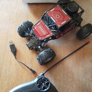 RC 4x4 Automobil na daljinski zeleni i crveni