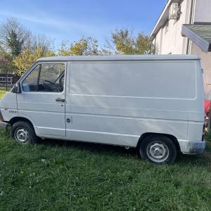 Renault Trafic T 313, kombi za preurediti u kampera ili za prevoz robe