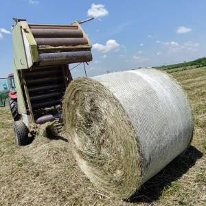 Rolo balirka Claas