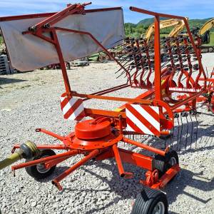 Sakupljač sijena KUHN GA 4101 GM