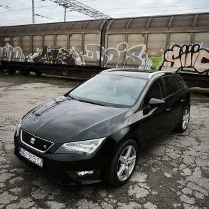 Seat Leon Fr oprema 2.0 TDI 184 KS ,Dsg mjenjač
