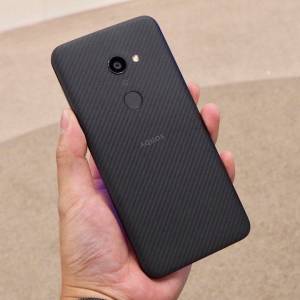 SHARP AQUOS ZERO 801SH CRNI Carbon 6GB 128GB