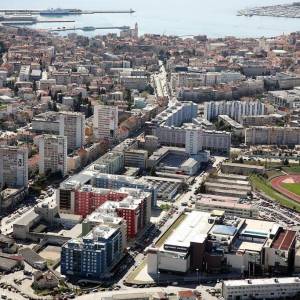 Split, centar, Brodarica, trosoban stan sa dva garažna mjesta u cijeni