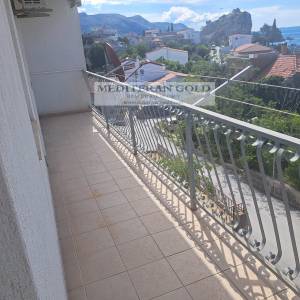 Split, Kamen, trosoban stan u privatnoj kući
