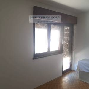 Split, Sućidar, prodaje trosoban stan za renoviranje