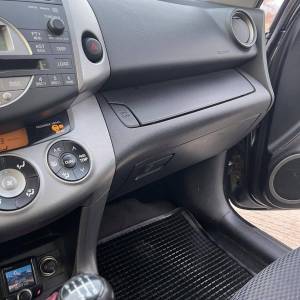 Toyota RAV4 2.2-4D LIMITED- reg.04/2027-garažiran