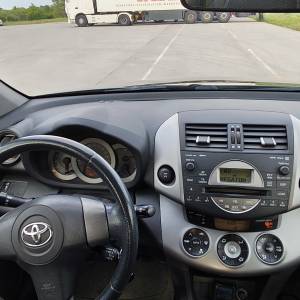 Toyota RAV4 2.2-4D LIMITED- reg.04/2027-garažiran