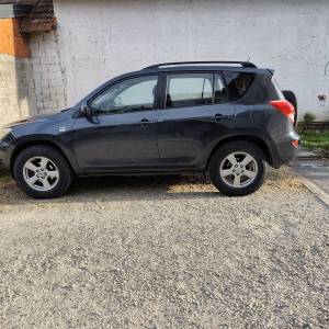 Toyota RAV4 2.2-4D LIMITED- reg.04/2027-garažiran