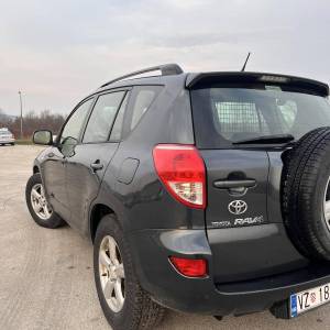 Toyota RAV4 2.2D-4D LIMITED-reg.04/2027-garažiran