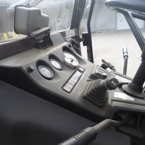 traktor Renault Pales 230