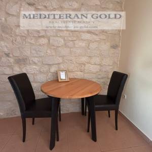 Trogir, centar, kamena kuća za prodaju, pogled na more