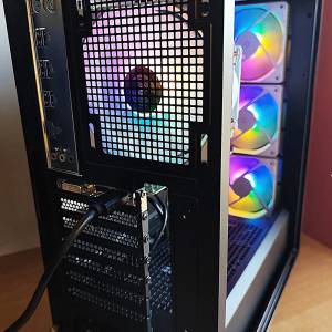 Xeon E5-2680 v4 14/28, K2200 4GB GDDR5, 16gb DDR4, m.2 256gb