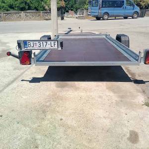 Auto prikolica