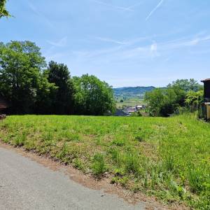 BEDEKOVČINA - Građevinsko zemljište 1.339 m2 s dva izlaza na cestu!