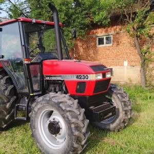 CASE 4230  traktor