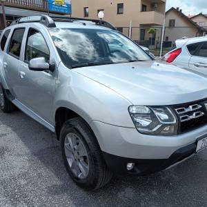 Dacia Duster 1.5 Dci , Navigacija,klima,parking senzori i kamera