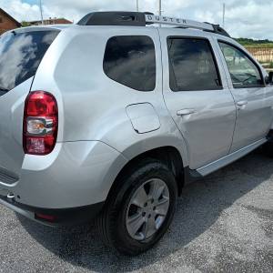 Dacia Duster 1.5 Dci , Navigacija,klima,parking senzori i kamera