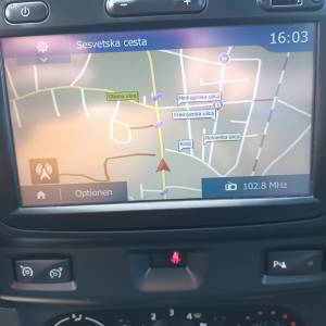 Dacia Duster 1.5 Dci , Navigacija,klima,parking senzori i kamera