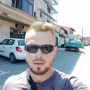 Decko 30 godina Nudi usluge iskljucivo damama