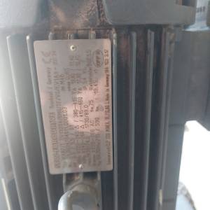 Elektromotor s reduktorom