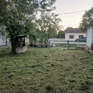Građevinsko imanje 1.958 m² uz glavnu cestu – Općina Crnac