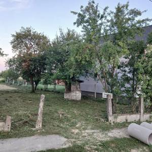 Građevinsko imanje 1.958 m² uz glavnu cestu – Općina Crnac
