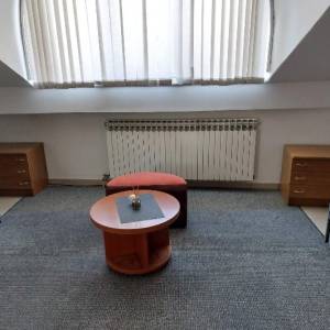 IZNAJMLJUJE SE STAN U OSIJEKU ( IDEALNO ZA DVA STUDENTA )