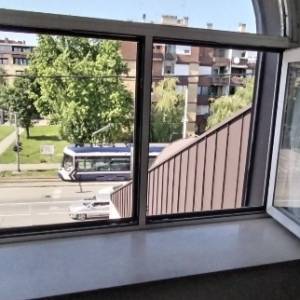 IZNAJMLJUJE SE STAN U OSIJEKU ( IDEALNO ZA DVA STUDENTA )