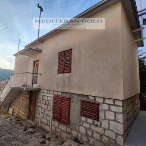 Kuća: Okrug Donji, za uređenje