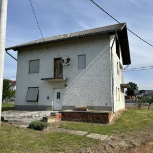 Kuća (prizemlje+kat+potkrovlje), 238 m2