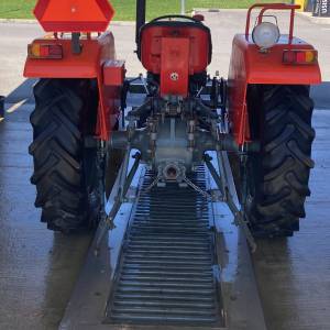 Massey Ferguson 133