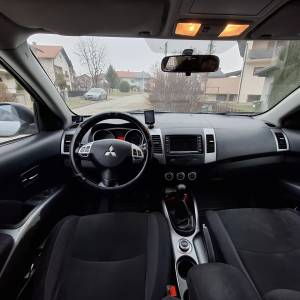 Mitsubishi Outlander 2,4 4wd