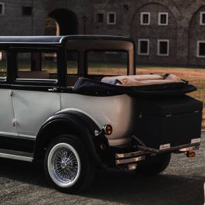 Najam oldtimera i luxuznih limuzina
