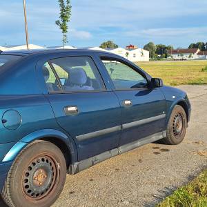 Opel Astra Classic II 1.4 16V – 1. vlasnik, reg. 11/2026. + Zimski set
