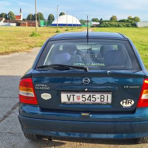 Opel Astra Classic II 1.4 16V – 1. vlasnik, reg. 11/2026. + Zimski set