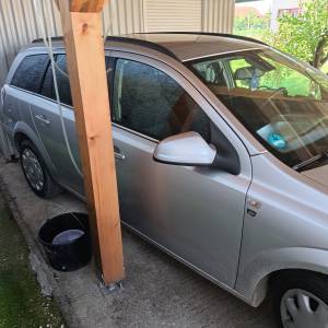 Prodajem navedeni auto