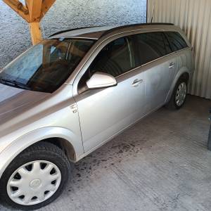 Prodajem navedeni auto