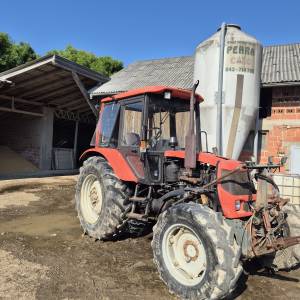 Prodajem traktor belarus