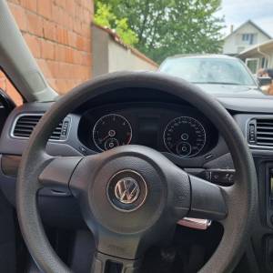 Prodajem VW Jetta 1.6 TDI