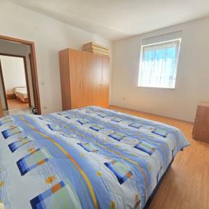 Pula - Monvidal, 4-sobni stan 128m2, terasa, 2. kat, otvoreni pogled