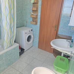 Pula - Monvidal, 4-sobni stan 128m2, terasa, 2. kat, otvoreni pogled