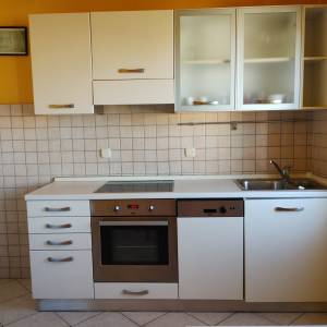 RIJEKA, BRAJDA - DVOSOBNI STAN S POGLEDOM NA GRAD I MORE