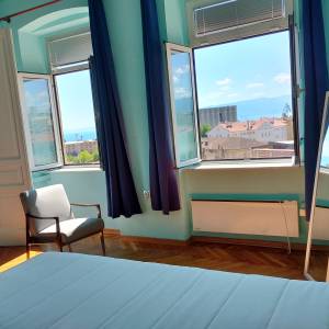 RIJEKA, BRAJDA - DVOSOBNI STAN S POGLEDOM NA GRAD I MORE