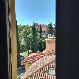 RIJEKA, BRAJDA - DVOSOBNI STAN S POGLEDOM NA GRAD I MORE
