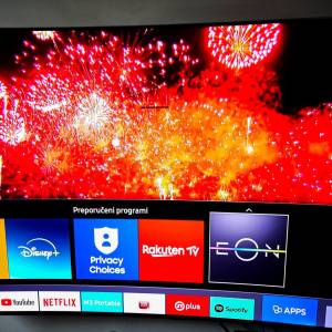 Samsung zakrivljeni SUHD 65" 163cm 4K