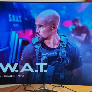 Samsung zakrivljeni SUHD 65" 163cm 4K