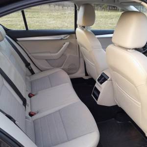 Škoda Octavia 2.0 TDI registriran do 08.11.2026.